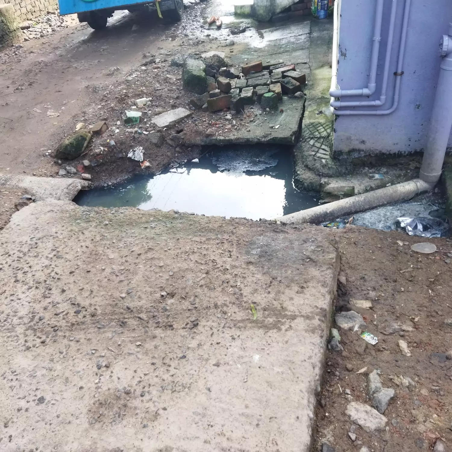 ஆபத்தான நிலையில் பாதாள சாக்கடை