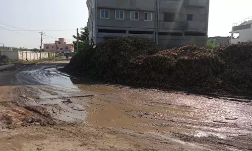 மோசமன சாலை சீரமைக்கப்படுமா? மோசமன சாலை சீரமைக்கப்படுமா?