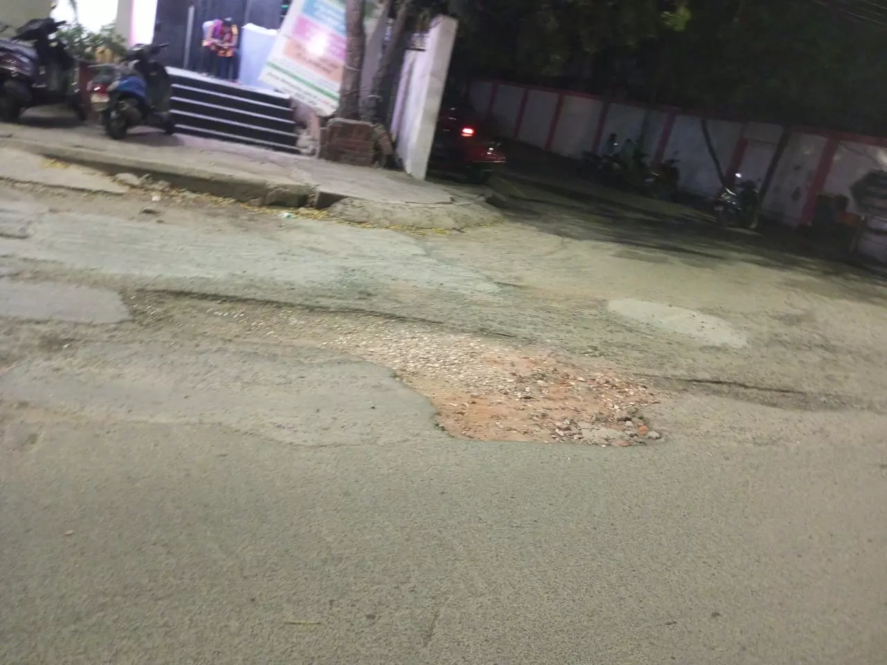 சேதமடைந்த சாலை சரி செய்யப்படுமா?