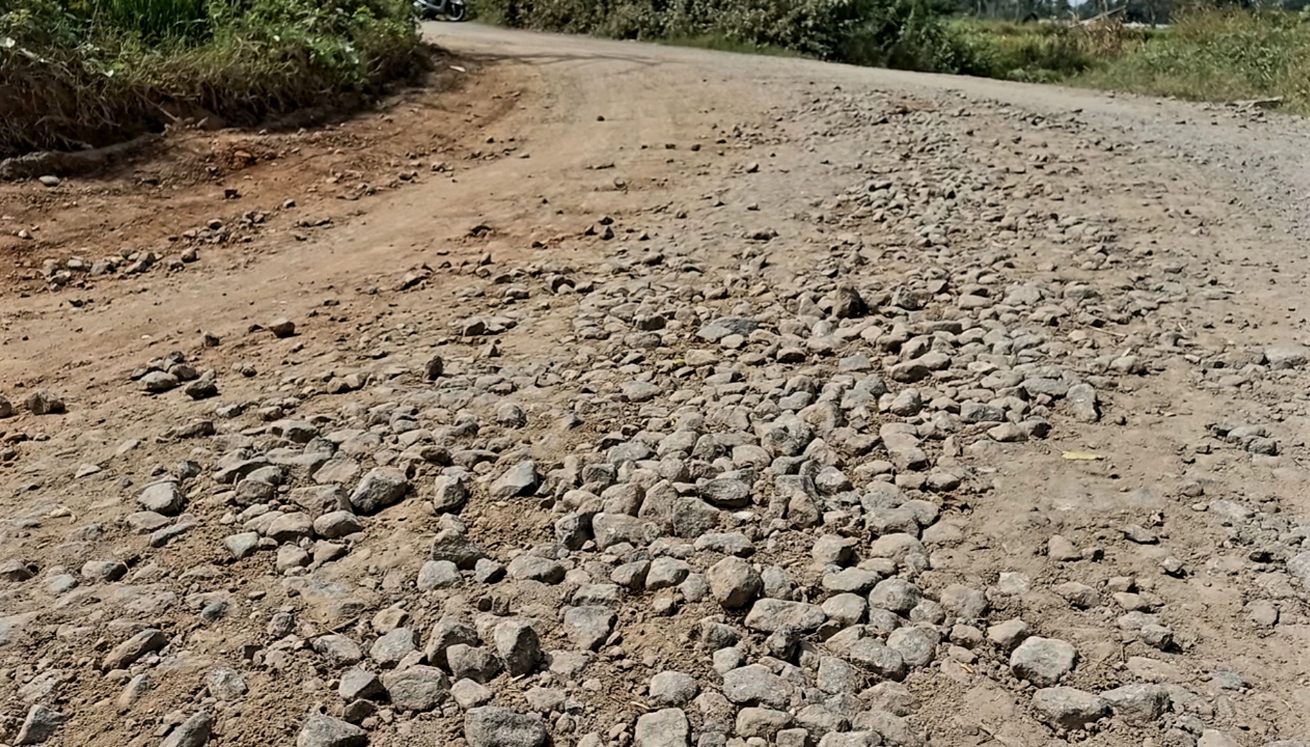 புதிய தார்ச்சாலை