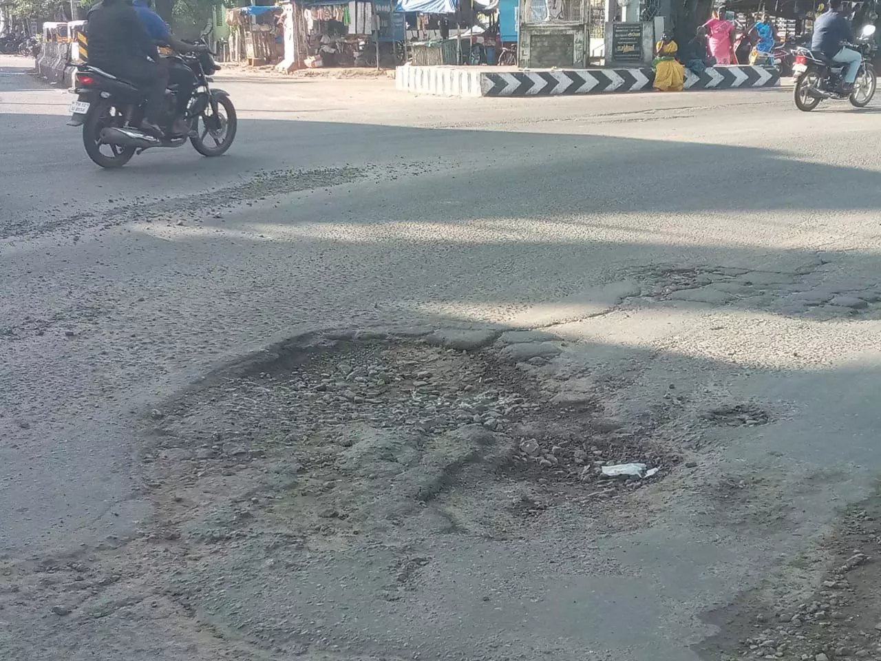 சாலை சீரமைக்கப்படுமா?