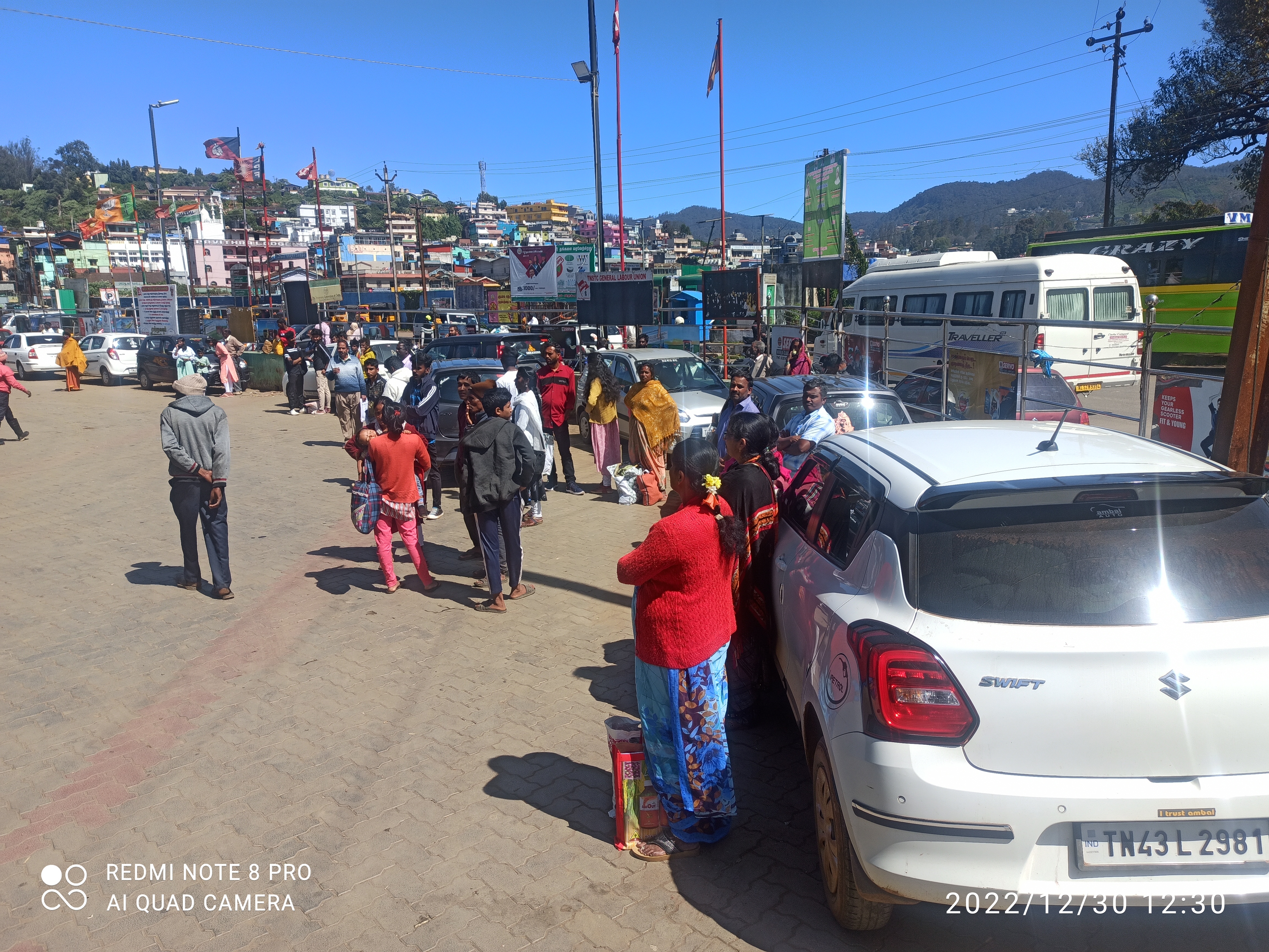 பொதுமக்கள் அவதி பொதுமக்கள் அவதி