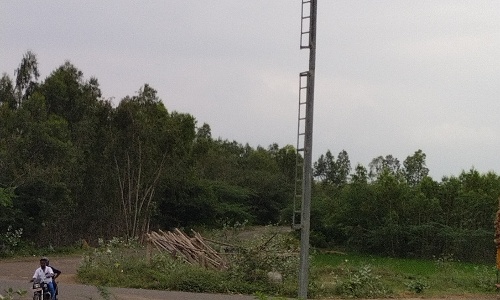 எரியாத உயர்மின் கோபுர விளக்கு