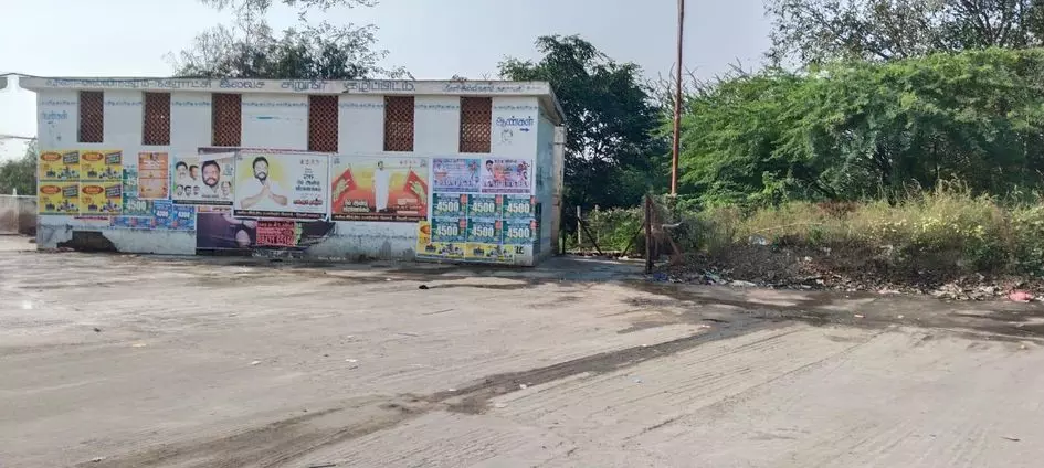 முகம் சுழிக்க வைக்கும் சுகாதார வளாகம்