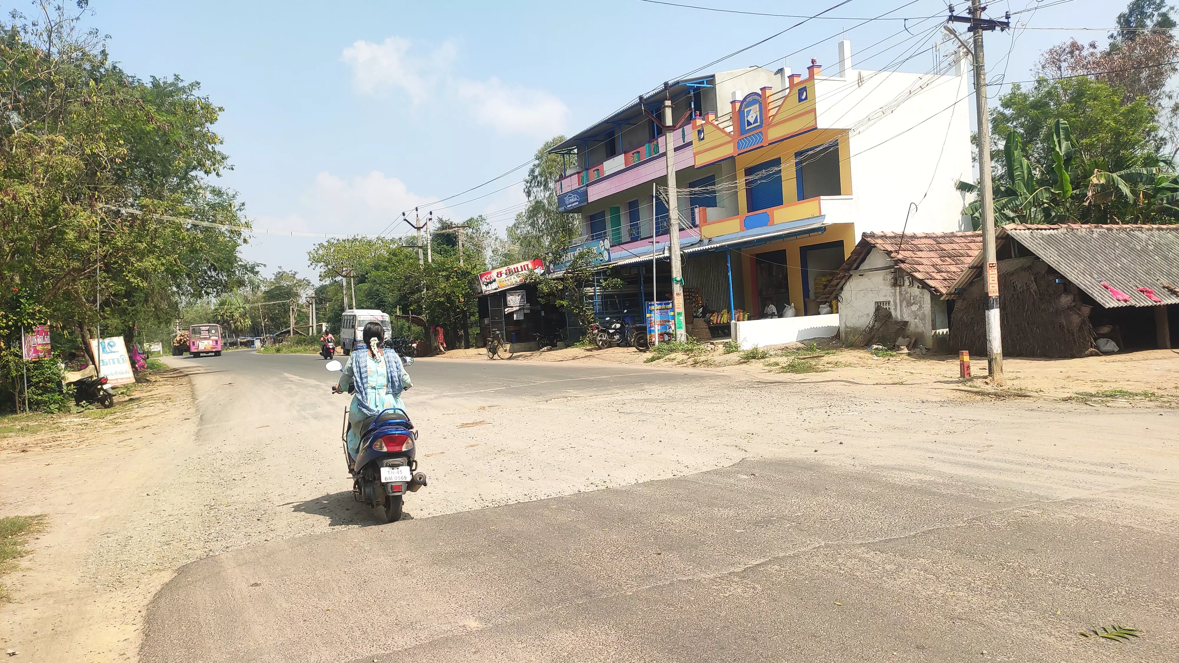 முடிவுபெறாத சாலை பணி