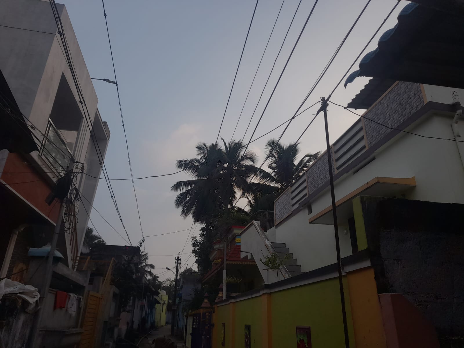 மின்விபத்து அபாயம்