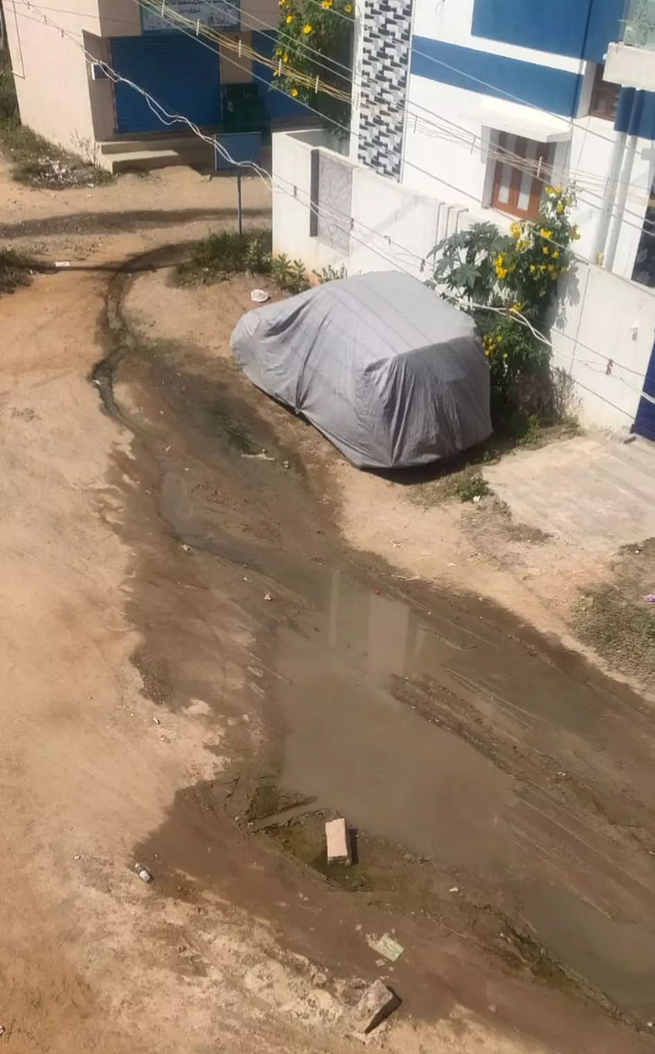 தெருவில் ஓடும் கழிவுநீர்