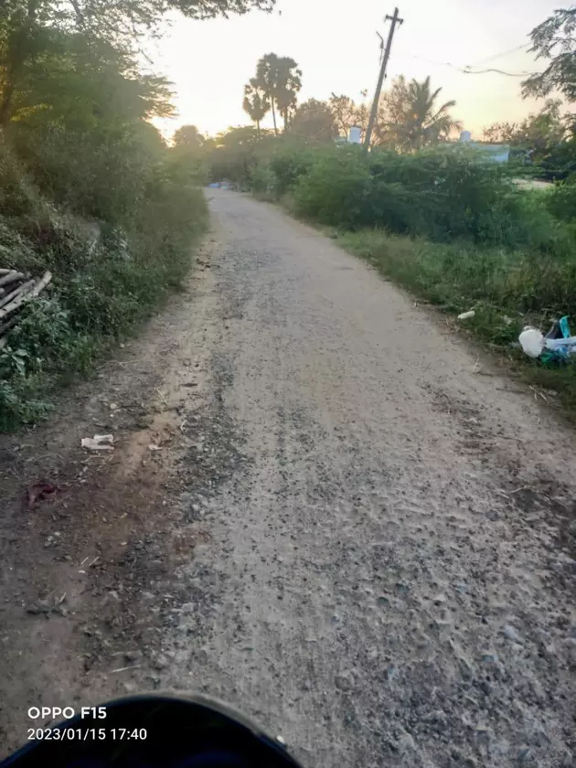 சாலையை சீர் செய்ய வேண்டும் சாலையை சீர் செய்ய வேண்டும்