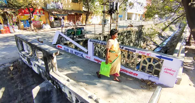 சிறு பாலத்தின் தடுப்புச்சுவர் சரி செய்யப்படுமா? சிறு பாலத்தின் தடுப்புச்சுவர் சரி செய்யப்படுமா?