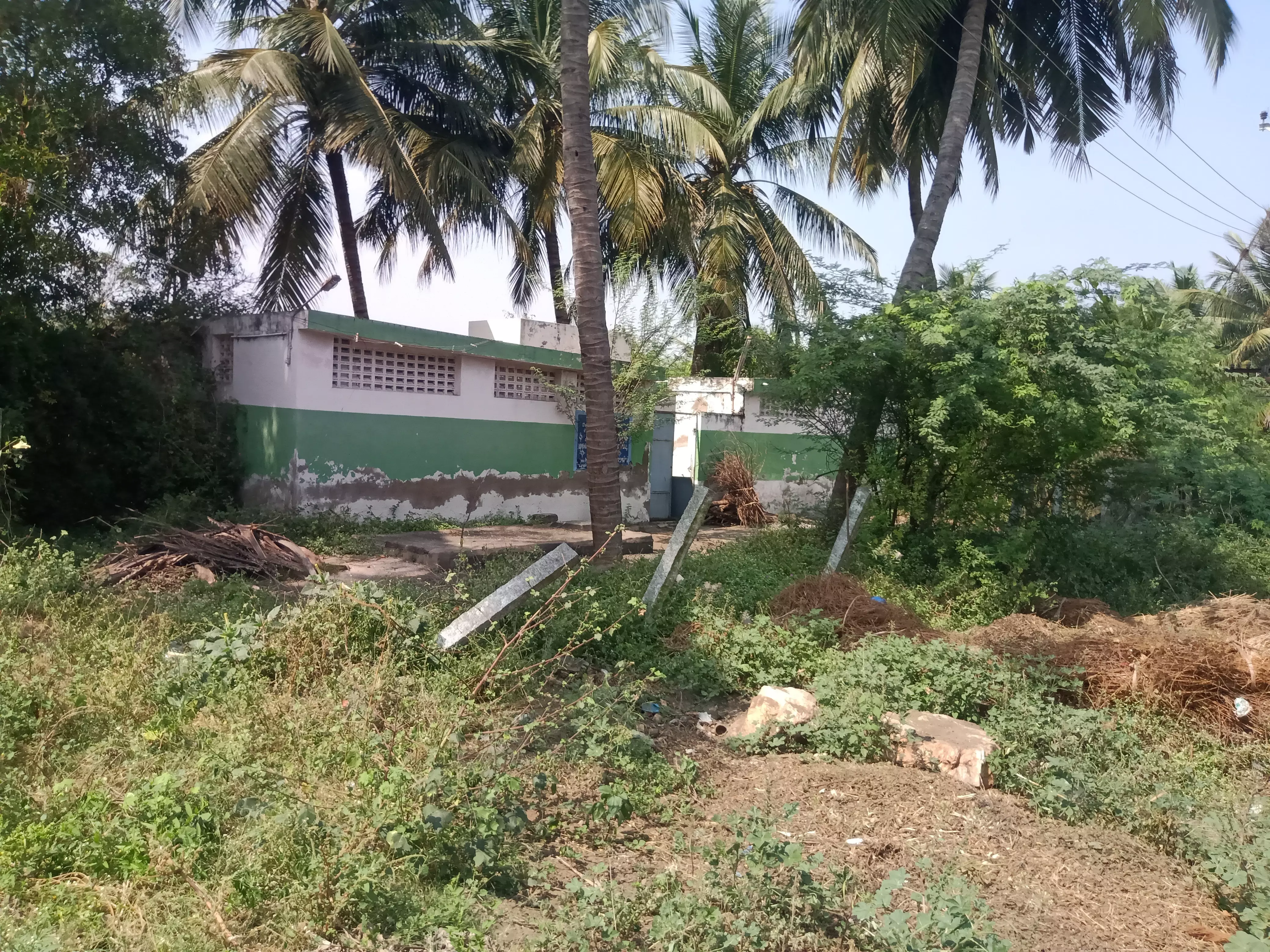 சுகாதார வளாகம் பயன்பாட்டிற்கு வருமா? சுகாதார வளாகம் பயன்பாட்டிற்கு வருமா?