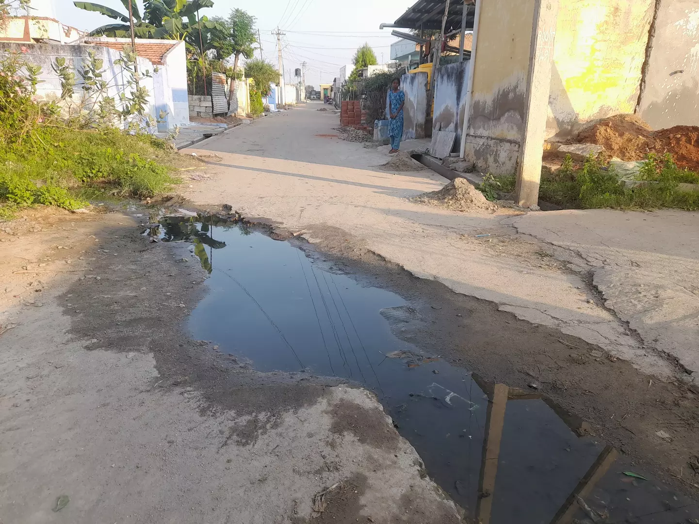 தேங்கும் கழிவுநீர் தேங்கும் கழிவுநீர்