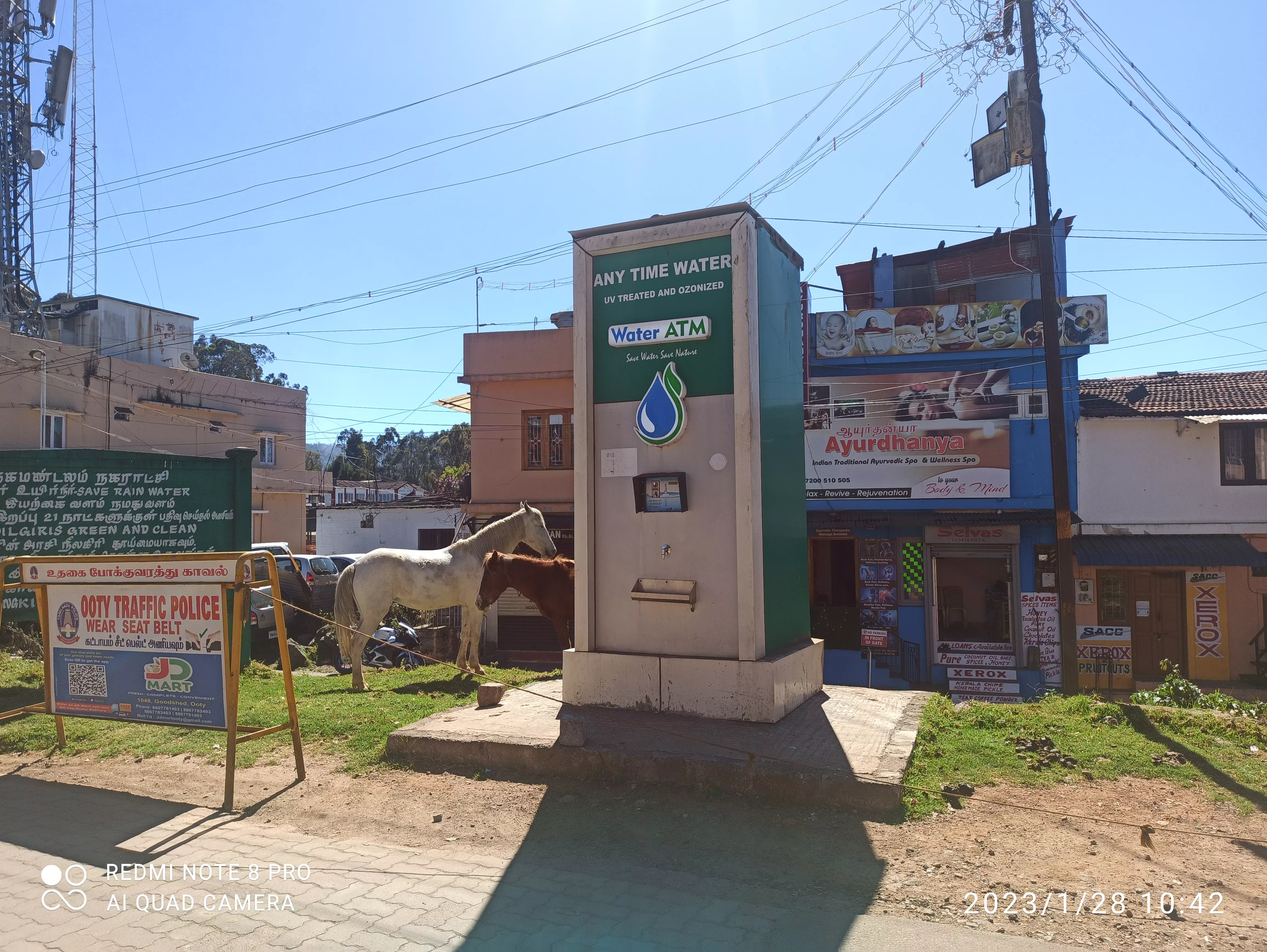 செயல்படாத குடிநீர் எந்திரம் செயல்படாத குடிநீர் எந்திரம்