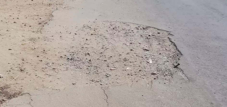 வாகன ஓட்டிகள் அவதி வாகன ஓட்டிகள் அவதி