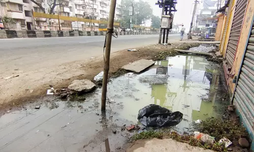 கால்வாய் அடைப்பு சரிசெய்யப்படுமா? கால்வாய் அடைப்பு சரிசெய்யப்படுமா?