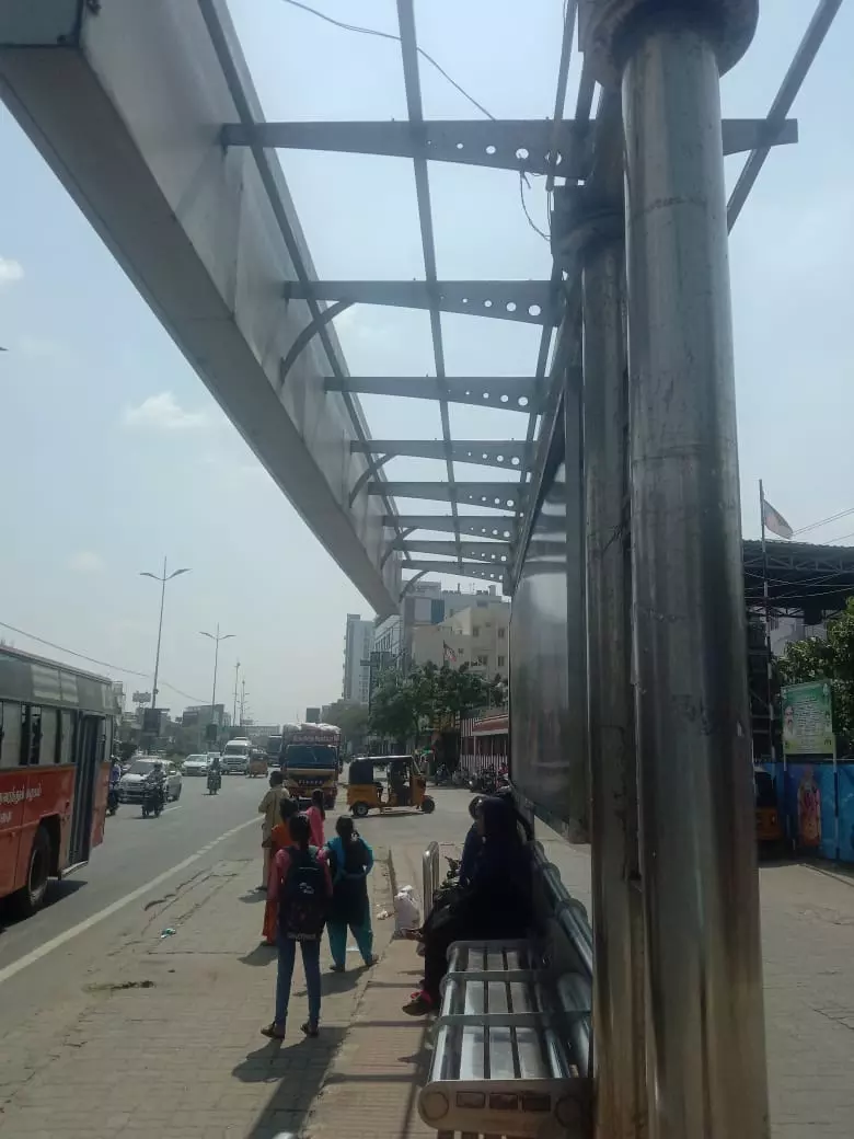 மேற்கூரை சேதம்