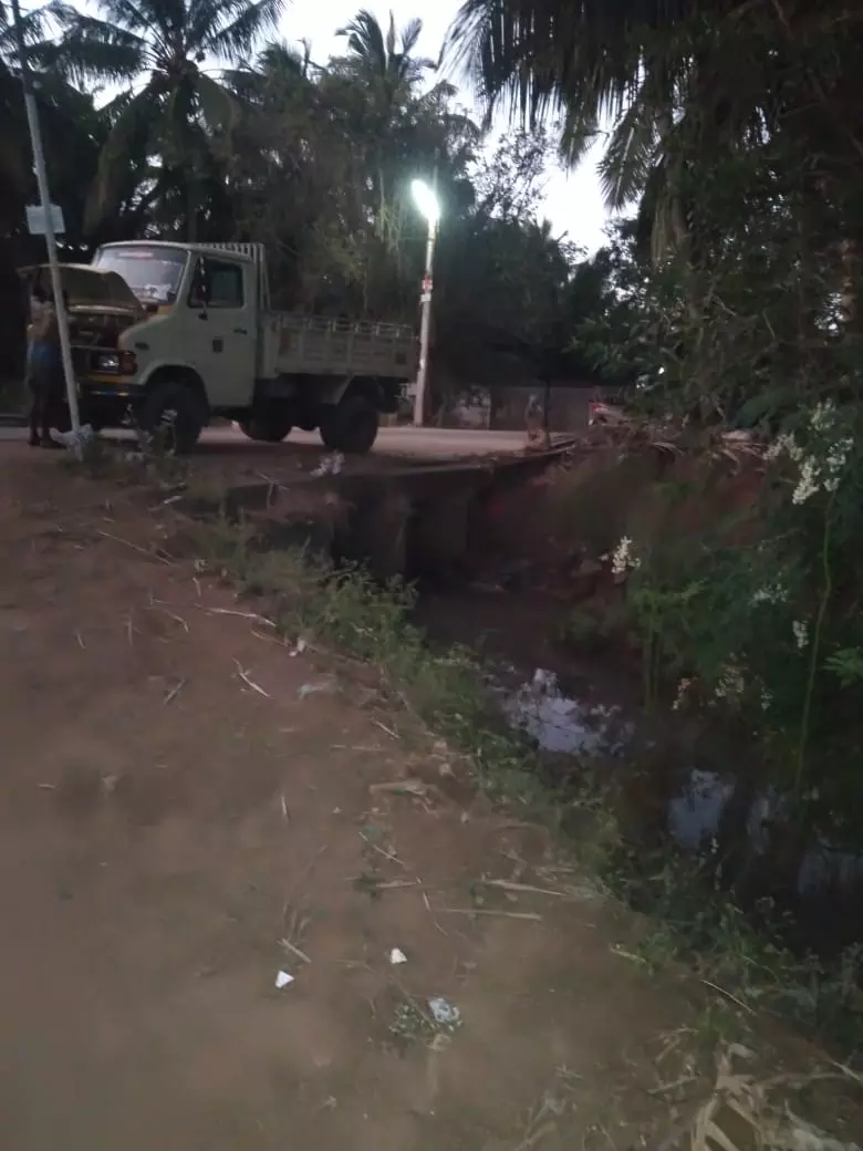 விபத்து தடுப்புச்சுவர் தேவை