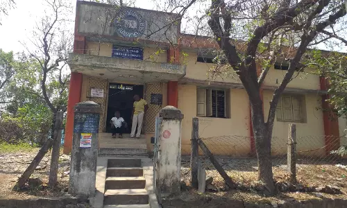 நூலகத்தை சீரமைக்க வேண்டும்