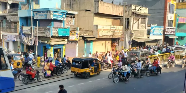 போக்குவரத்து நெரிசல் போக்குவரத்து நெரிசல்
