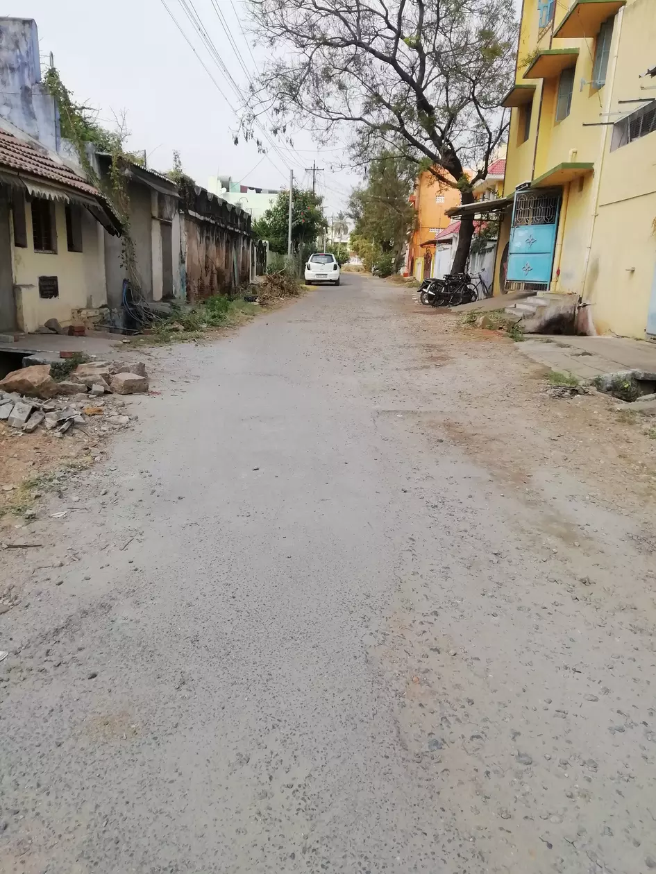 பழுதடைந்த ரோடு