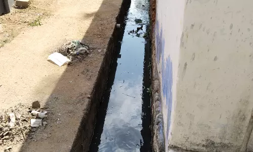 தேங்கிய கழிவுநீரால் சுகாதாரக்கேடு