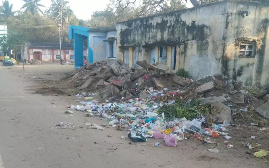 குப்பைகள் அகற்றப்படுமா? குப்பைகள் அகற்றப்படுமா?