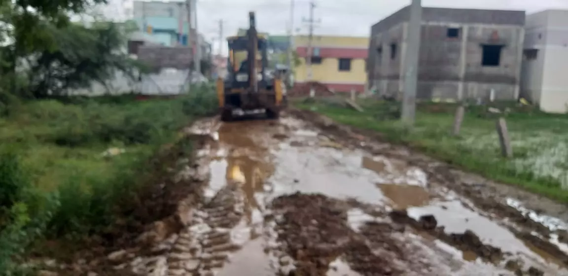 தார்ச்சாலை வேண்டும்