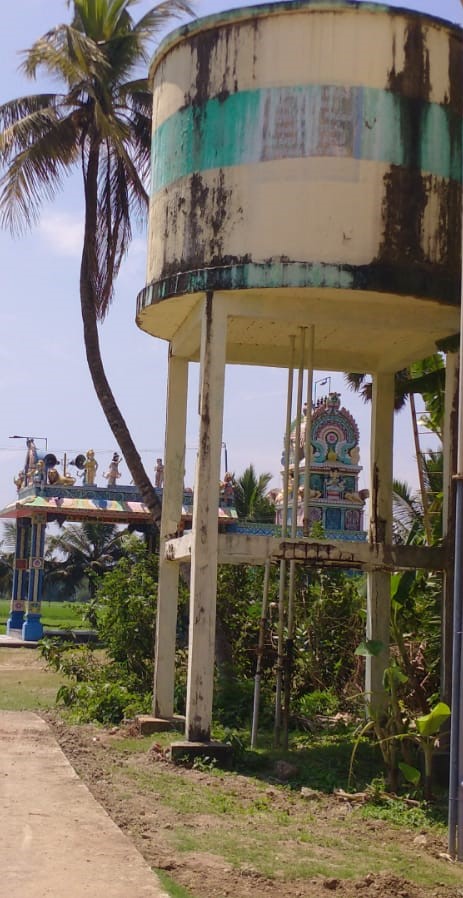 சேதமடைந்த நீர்தேக்க தொட்டி