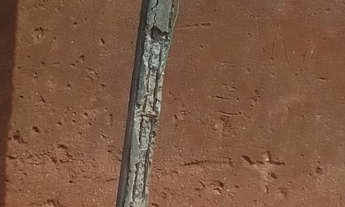 ஆபத்தான மின்கம்பம்