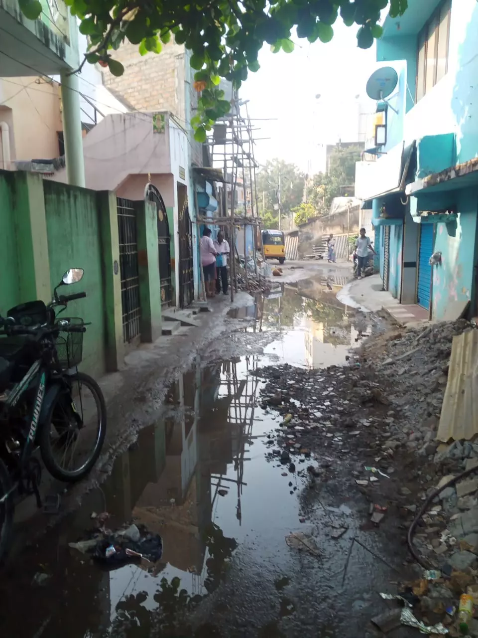 தெருக்களில் கழிவுநீர்