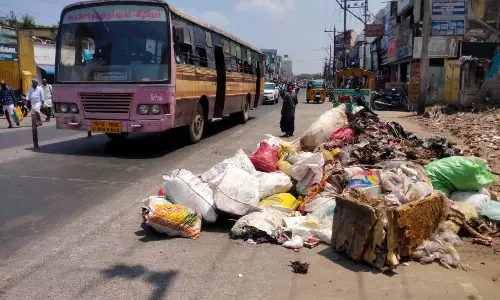 குவிந்து கிடக்கும் குப்பை