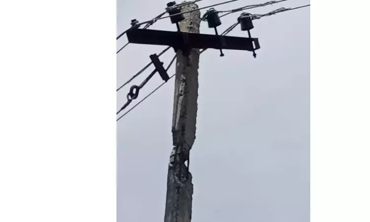 மின்கம்பம் மாற்றப்படுமா?