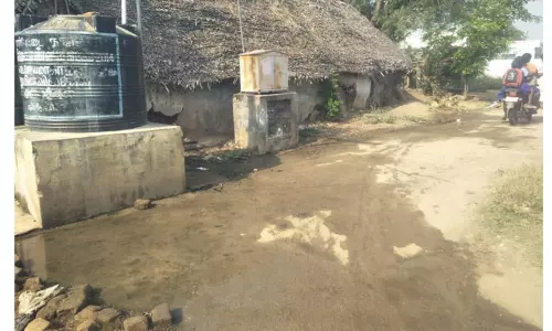 குடிநீர் தொட்டியை சீரமைக்க வேண்டும்