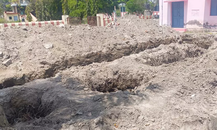 கட்டிட பணியை தொடங்க வேண்டும் கட்டிட பணியை தொடங்க வேண்டும்