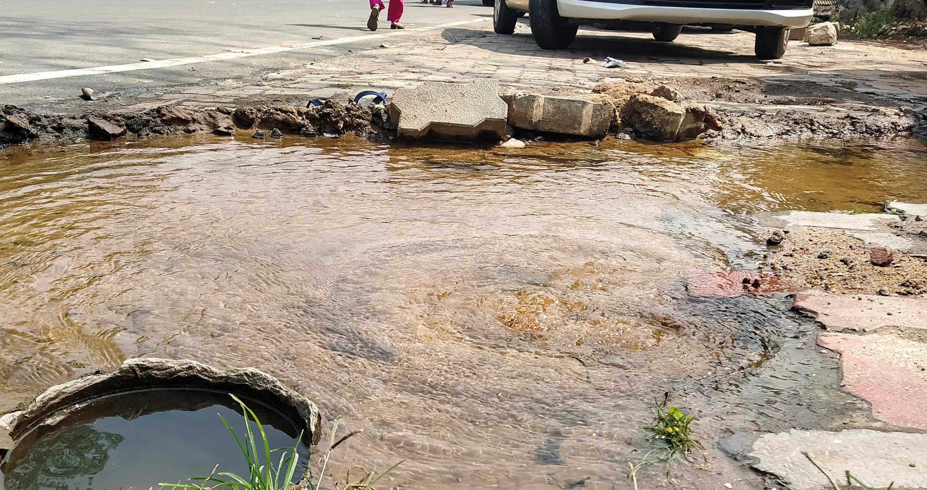 வீணாகும் குடிநீர்