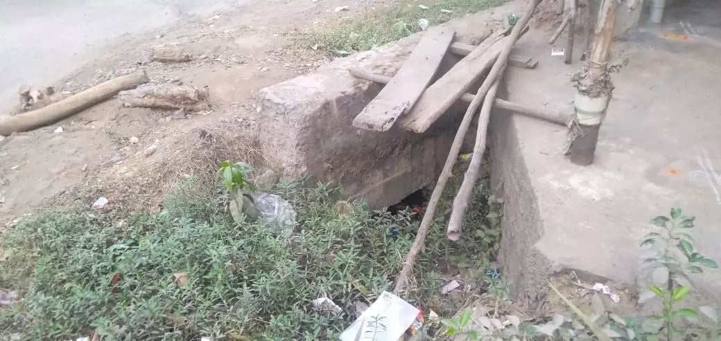 கிடப்பில் போடப்பட்ட சிறுபாலப்பணி கிடப்பில் போடப்பட்ட சிறுபாலப்பணி