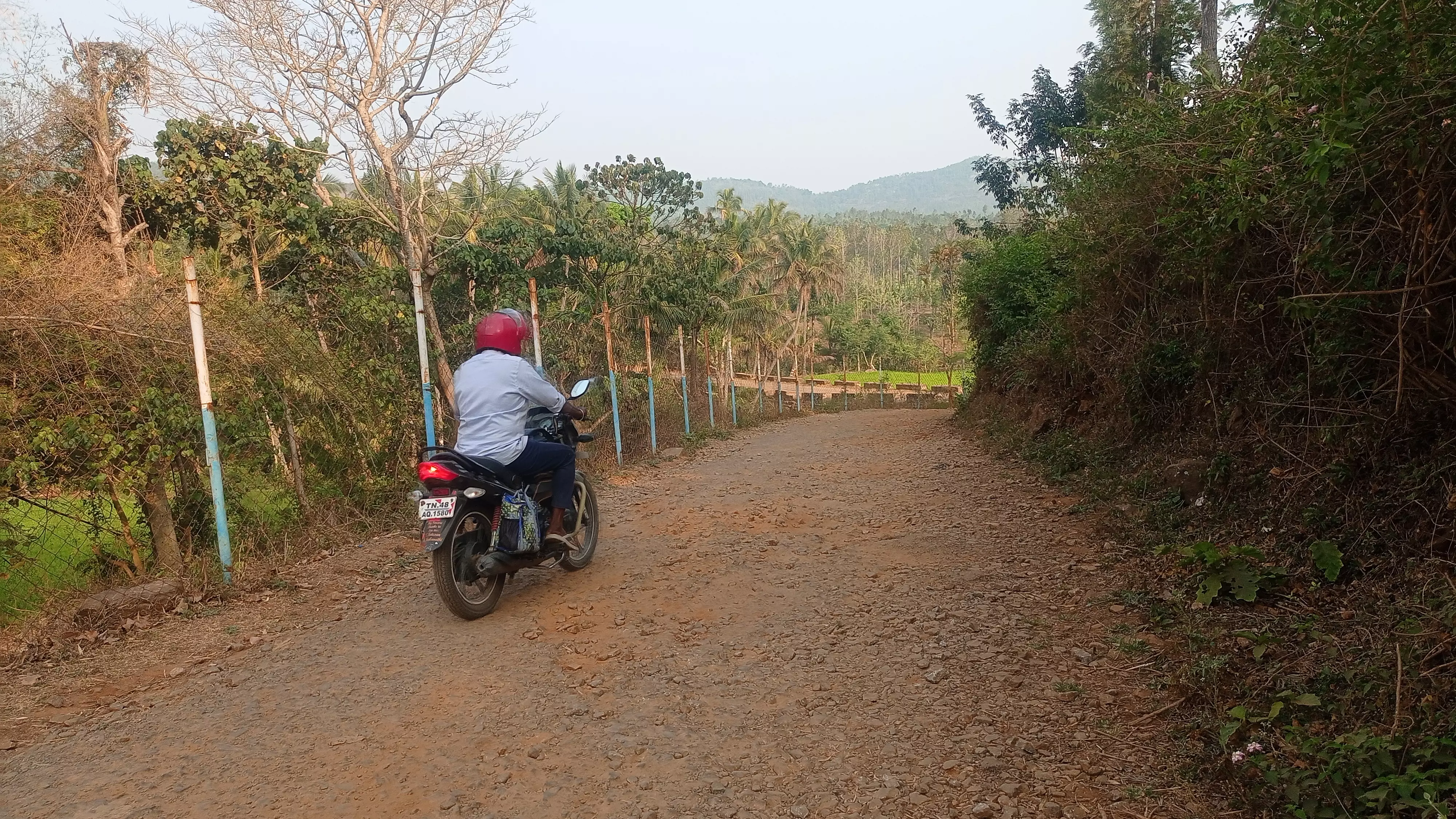 சாலை சீரமைக்கப்படுமா? சாலை சீரமைக்கப்படுமா?