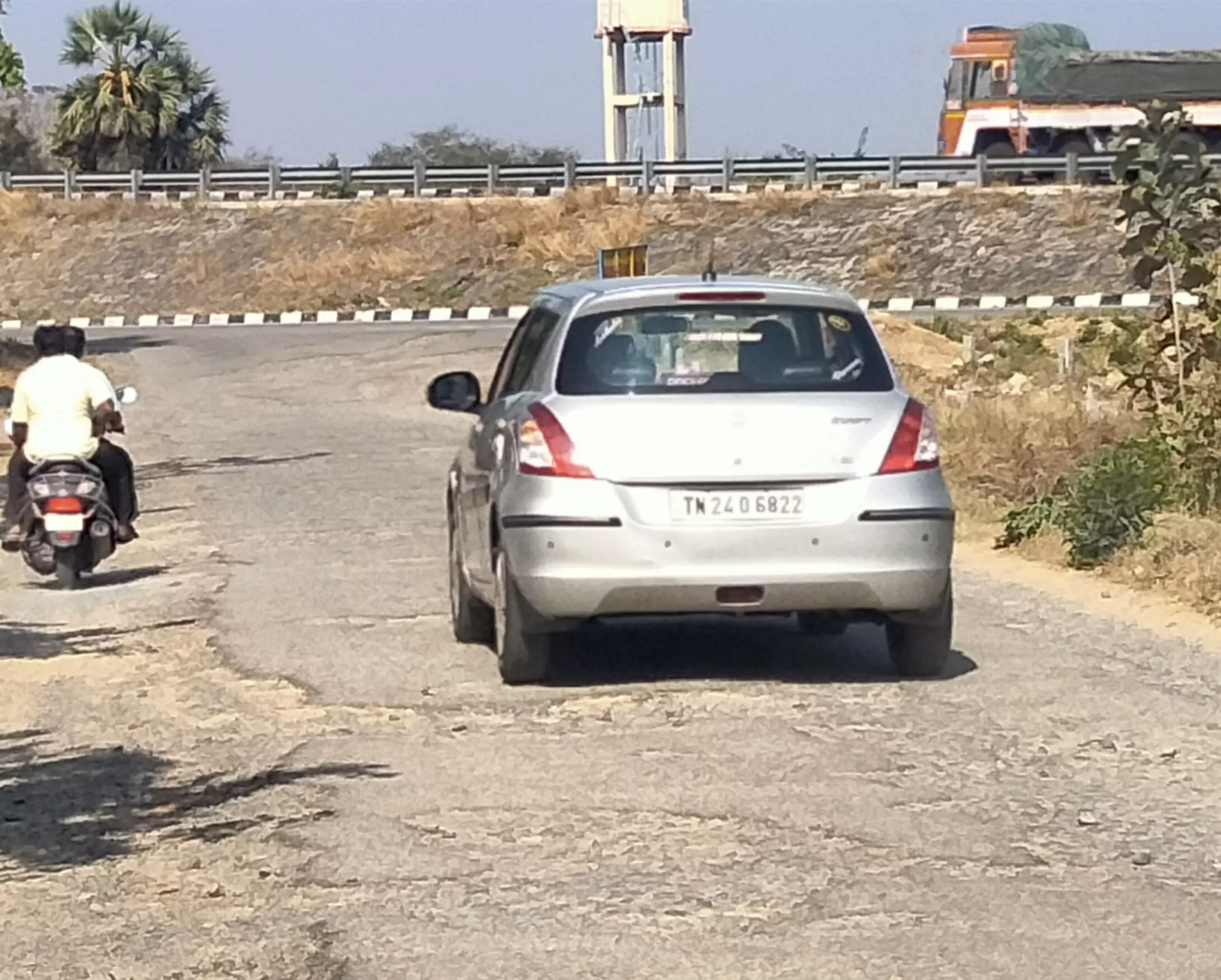 வாகன ஓட்டிகள் அவதி