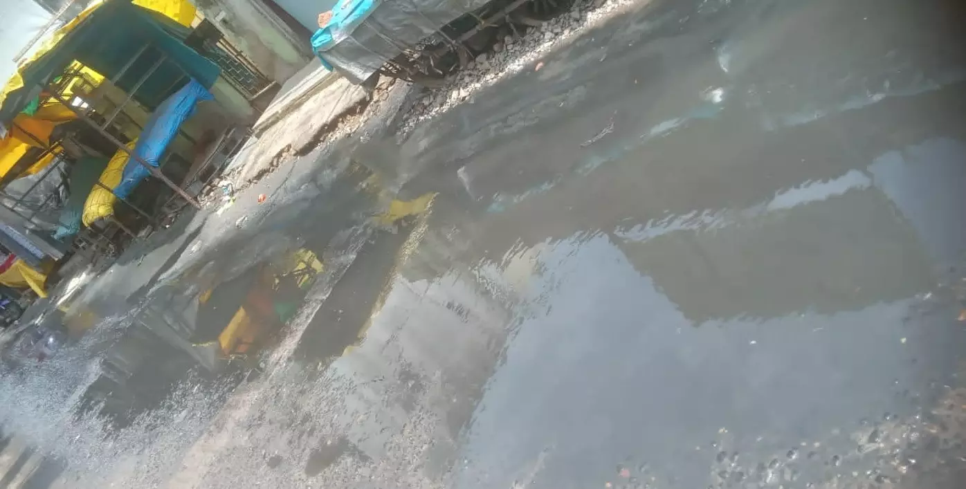 தேங்கும் கழிவுநீர் தேங்கும் கழிவுநீர்