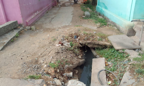 கழிவுநீர் கால்வாய் சரி செய்யப்படுமா?