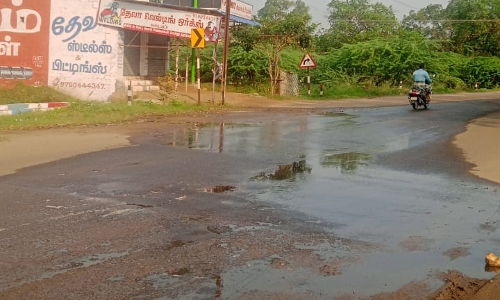 சாலையில் வீணாகும் குடிநீர்