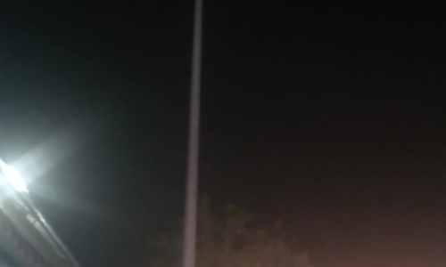 உயர் கோபுர மின் விளக்கு எரியுமா? உயர் கோபுர மின் விளக்கு எரியுமா?