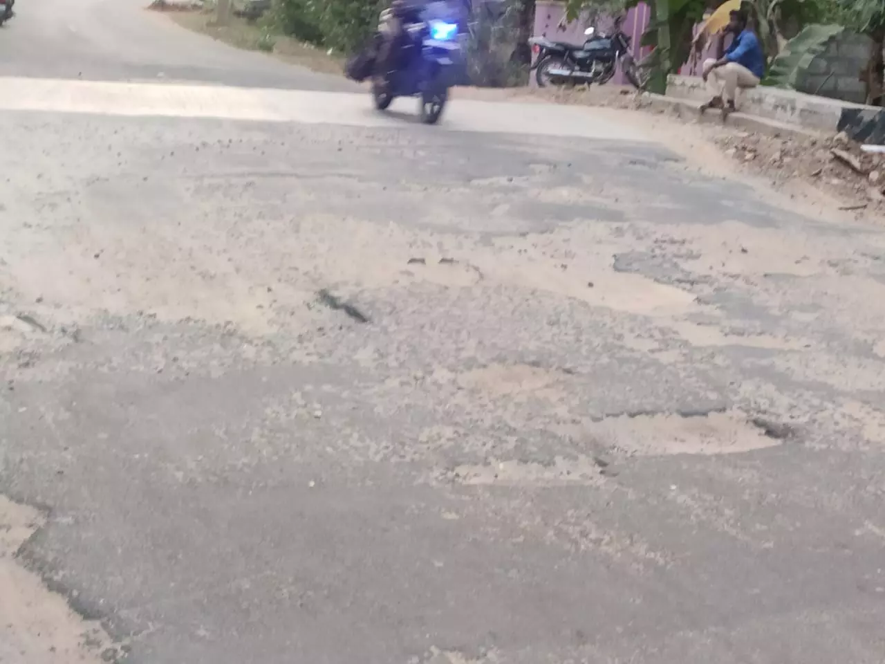 வாகன ஓட்டிகள் அவதி