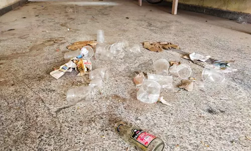 வணிக வளாகம் ஏலம் விடப்படுமா? வணிக வளாகம் ஏலம் விடப்படுமா?