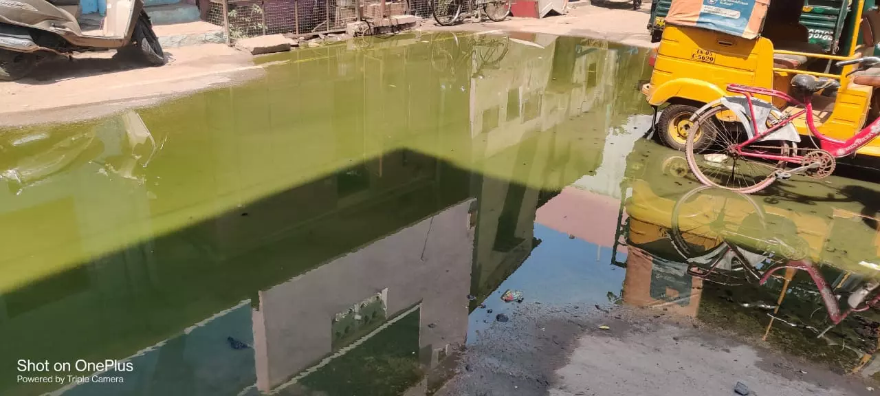 தெருகளில் கழிவுநீர் தெருகளில் கழிவுநீர்