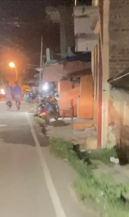 சாலை ஆக்கிரமிப்பு