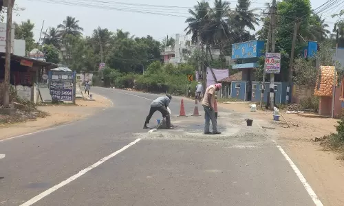 புகார்பெட்டி செய்தி எதிரொலி;சாலை சீரமைக்கப்பட்டது புகார்பெட்டி செய்தி எதிரொலி;சாலை சீரமைக்கப்பட்டது