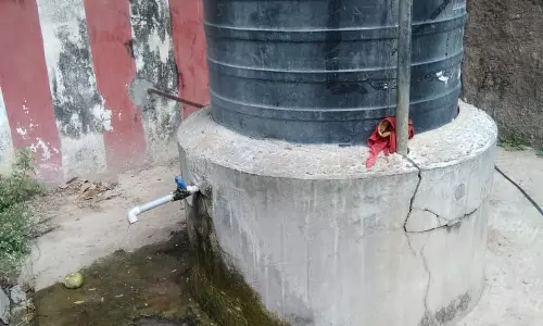 குடிநீர் குழாய் உடைப்பு குடிநீர் குழாய் உடைப்பு