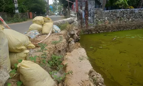 கரை சீரமைக்கப்படுமா?