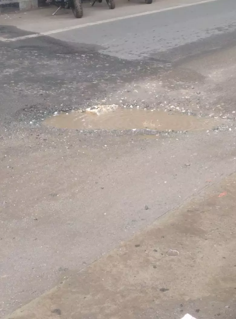 வாகன ஓட்டிகள் அவதி