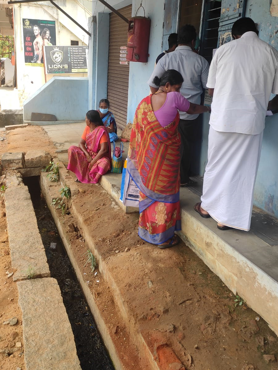 திறந்து கிடக்கும் வாறுகால்